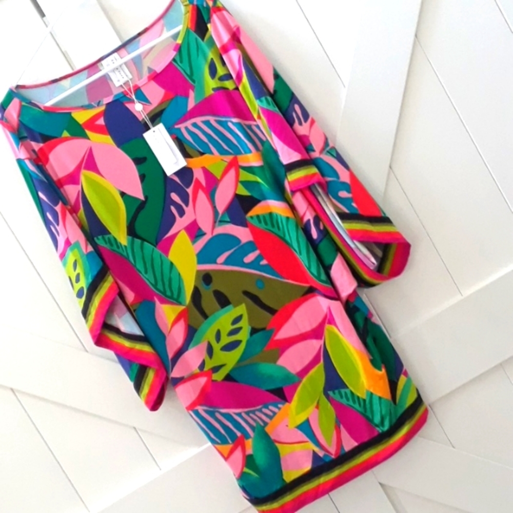 TRINA TURK..COVERUP..LARGE